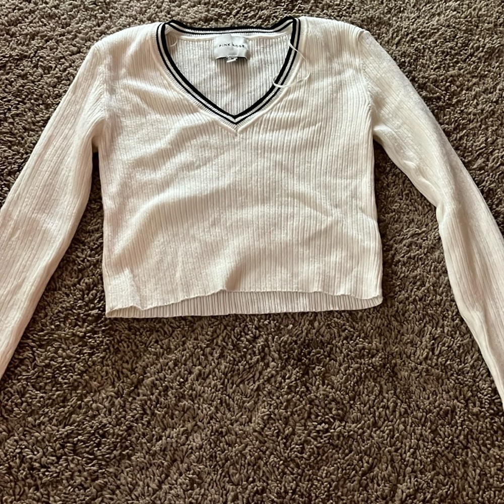 cream color v neck sweater from dry goods
